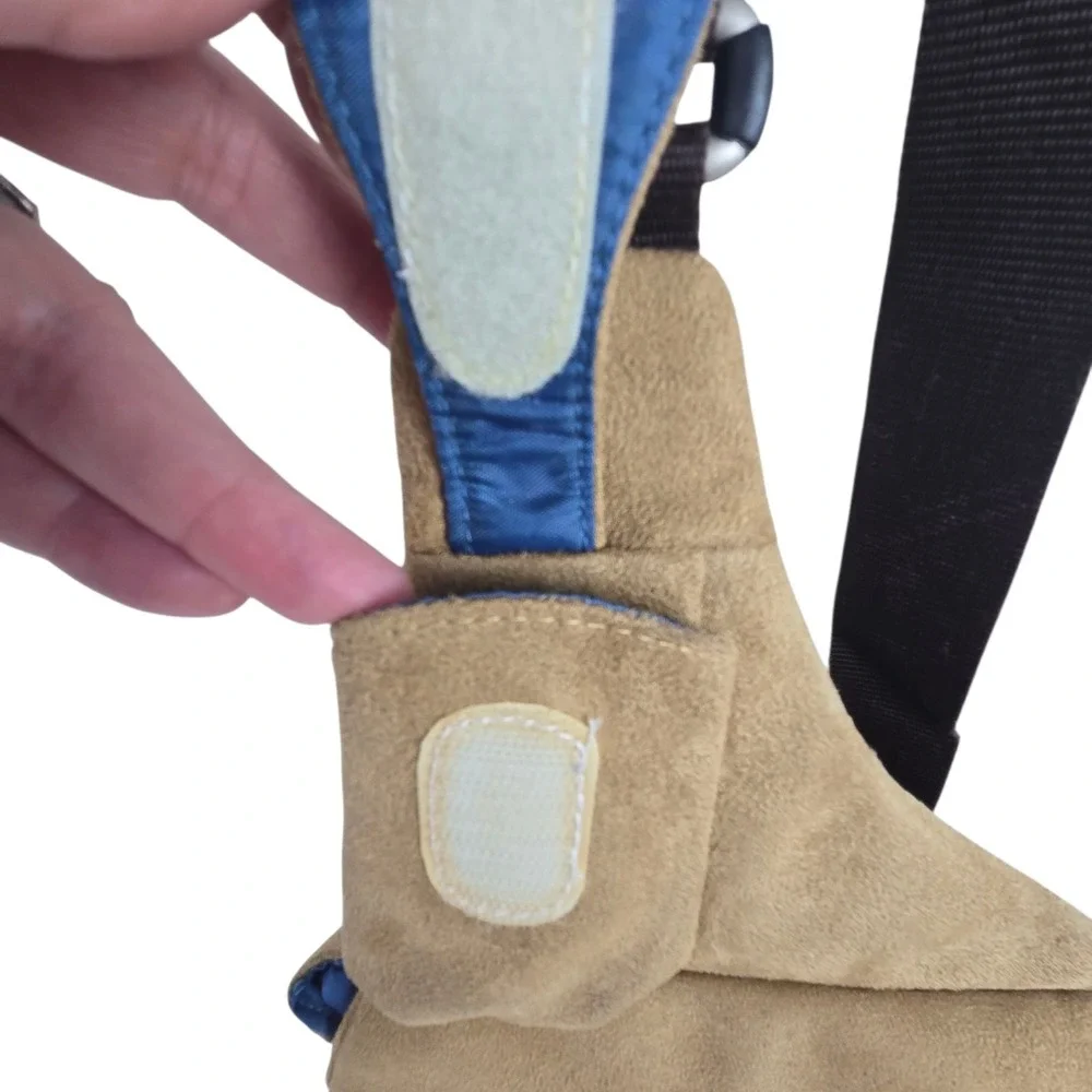 Travelon Micro Suede Organizer Sling Crossbody Bag  w Matching‎ Passport Wallet